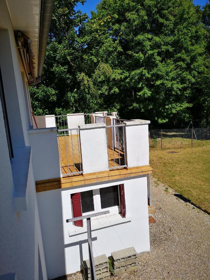 Agreable Maison Avec Jardin A Joinville Exterior photo