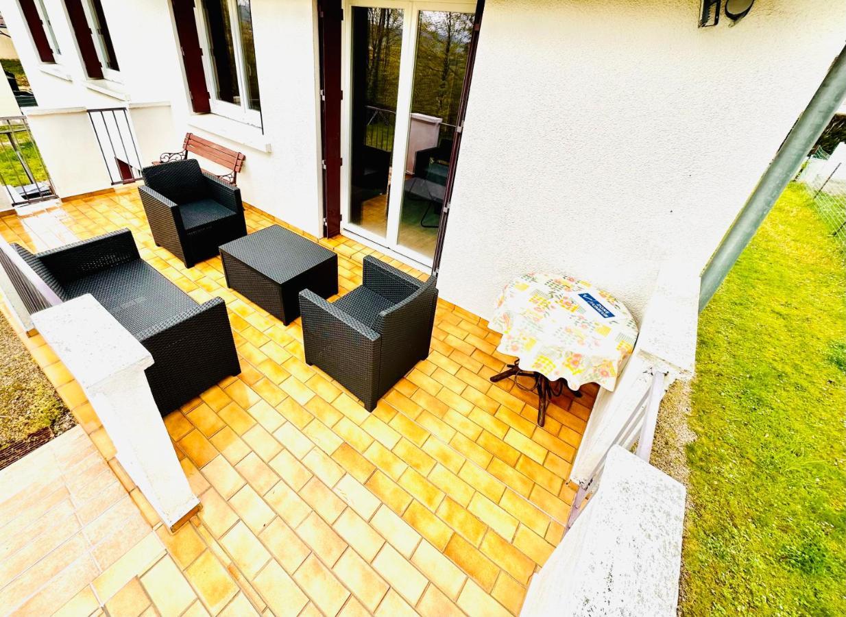 Agreable Maison Avec Jardin A Joinville Exterior photo